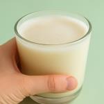 Süß-saurer Smoothie für ein gesundes Frühstück